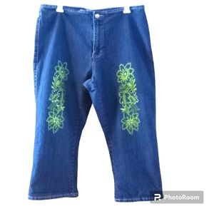 Neeso Size 14 Embroidered Rhinestone Denim Capri Jeans High-waisted